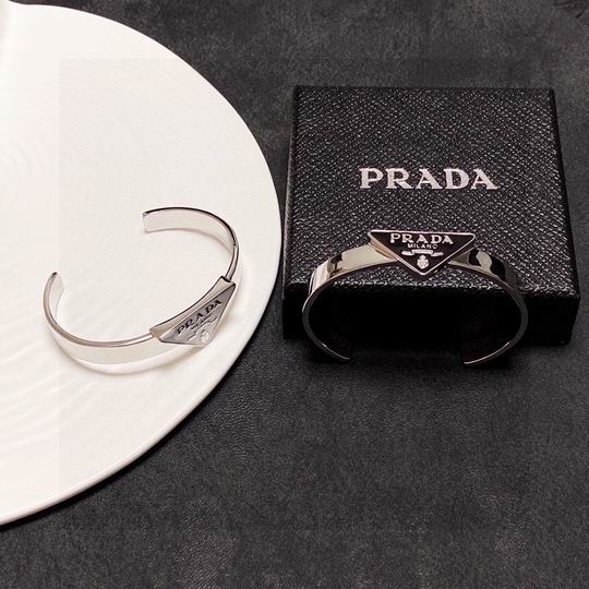 Prada bracelet 11lyh34